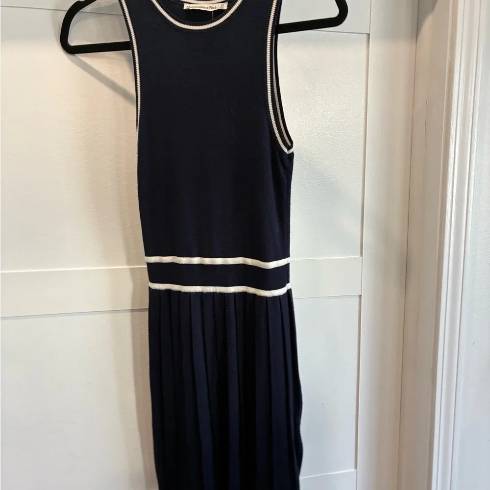 Abercrombie & Fitch navy and white sweater tennis dress size XS - Picture 2 of 4